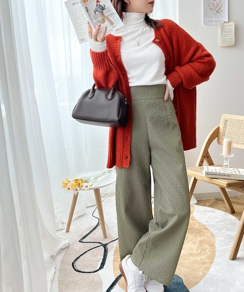 classicalelf（クラシカルエルフ）の「品良くスタイルUP。ぽこぽこエンボス花柄ワイドパンツ（その他パンツ・レディース・ブラック/グリーン/グレイッシュベージュ・SMALL/MEDIUM/LARGE/X-LARGE）」の16枚目の写真