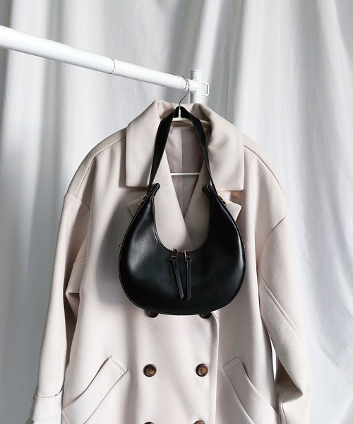 me+em select（ミームセレクト）の「※※【 ２ｗａｙ 】ハーフムーンフォルムハンドバッグ（ハンドバッグ・レディース・ブラック/アイボリー/グリーン/オレンジ・FREE）」の8枚目の写真