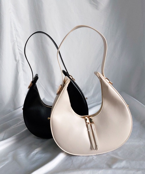 me+em select（ミームセレクト）の「※※【 ２ｗａｙ 】ハーフムーンフォルムハンドバッグ（ハンドバッグ・レディース・ブラック/アイボリー/グリーン/オレンジ・FREE）」の6枚目の写真