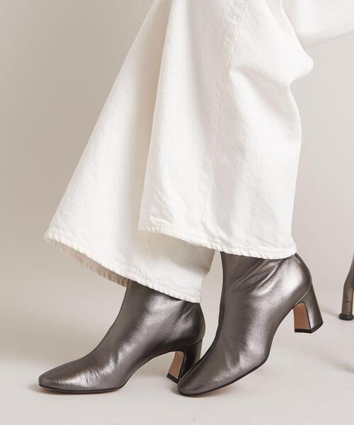 ODETTE E ODILE（オデットエオディール）の「センターシーム ショートブーツ60↓↑（ブーツ・レディース・ブラック/ベージュ/シルバー・22cm/22.5cm/23cm/23.5cm/24cm/24.5cm/25cm/21.5cm）」の3枚目の写真