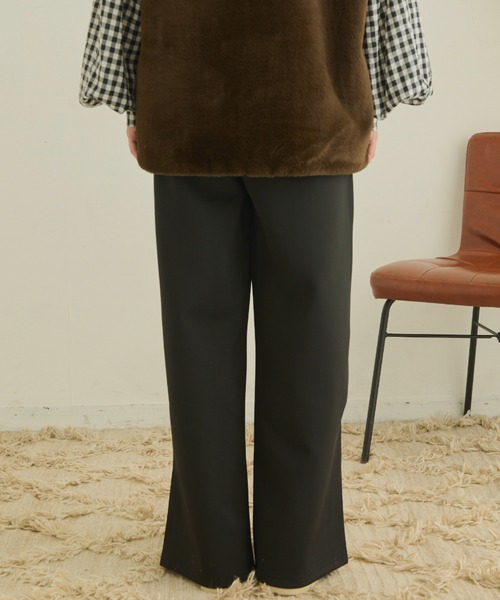 MERLOT（メルロー）の「ラインスリットパンツ（スラックス・レディース・ブラック/グレイッシュベージュ・FREE）」の7枚目の写真