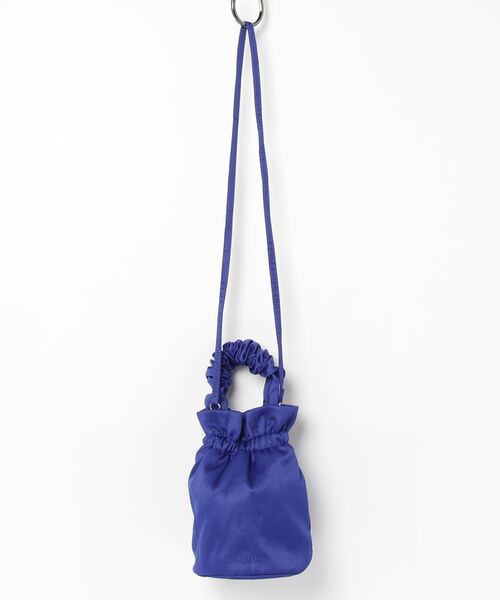 GANNI（ガニー）の「GANNI / ガニー：【レディース】Occasion Ruched Top Handle Bag：A4503[ANN]（ショルダーバッグ・レディース・イエロー系その他/ピンク系その他/バーガンディー/グリーン系その他/ブルー系その他・FREE）」の3枚目の写真
