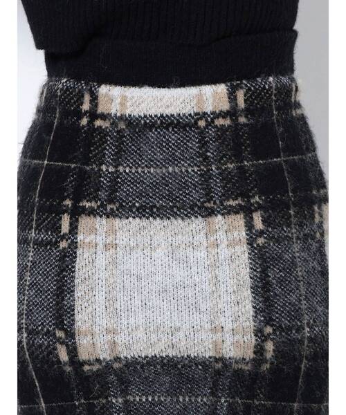 EMODA(エモダ)の「チェックニットミニスカート(スカート・レディース・ブラック/ベージュ/グリーン・FREE)」の5枚目の写真