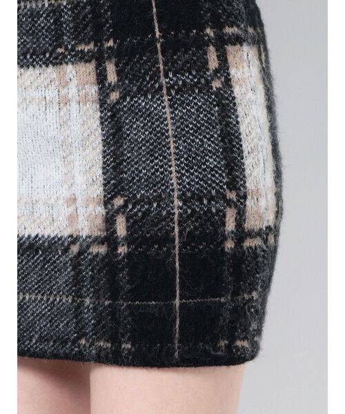 EMODA(エモダ)の「チェックニットミニスカート(スカート・レディース・ブラック/ベージュ/グリーン・FREE)」の21枚目の写真