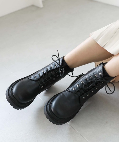 archives(アルシーヴ)の「レースアップブーツ(ブーツ・レディース・ブラウン/ブラック・MEDIUM/LARGE)」の7枚目の写真