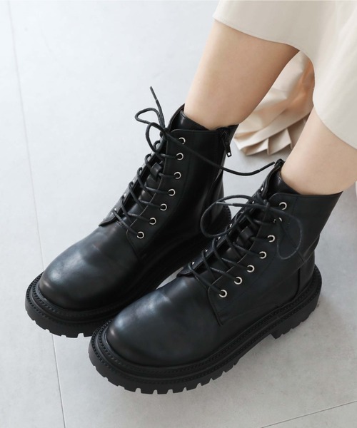 archives(アルシーヴ)の「レースアップブーツ(ブーツ・レディース・ブラウン/ブラック・MEDIUM/LARGE)」の3枚目の写真