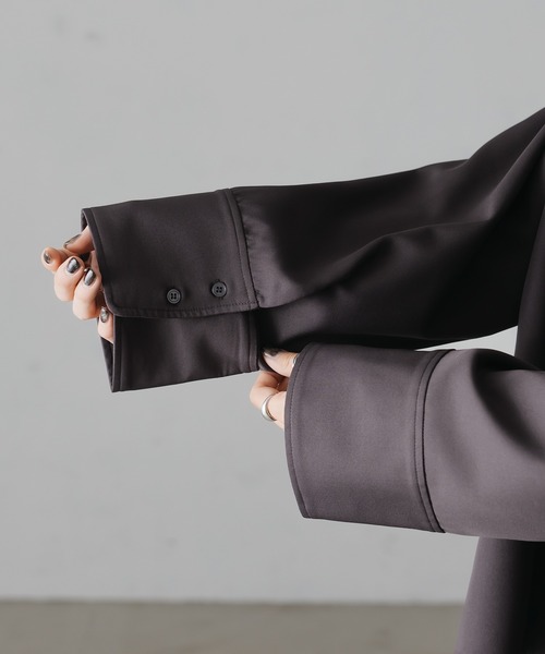 epnok（エプノック）の「サイドスリットロングカフスシャツ（シャツ/ブラウス・メンズ・チャコールグレー/ブラック/マスタード・SMALL/MEDIUM/LARGE）」の11枚目の写真