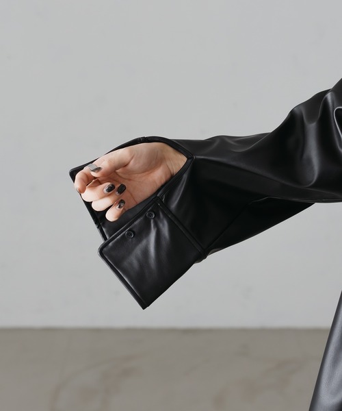 epnok（エプノック）の「サイドスリットロングカフスシャツ（シャツ/ブラウス・メンズ・チャコールグレー/ブラック/マスタード・SMALL/MEDIUM/LARGE）」の22枚目の写真