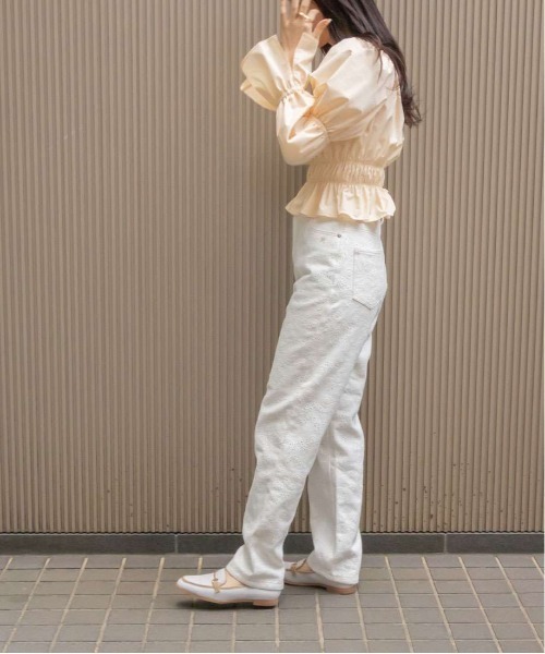 RANDA(ランダ)の「ハイウエストストレートデニム(デニムパンツ・レディース・ブラック/ブルー/ホワイト・0/1)」の11枚目の写真