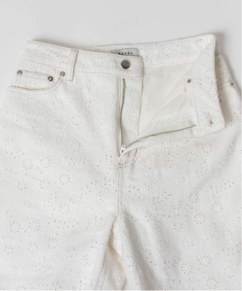 RANDA(ランダ)の「ハイウエストストレートデニム(デニムパンツ・レディース・ブラック/ブルー/ホワイト・0/1)」の16枚目の写真