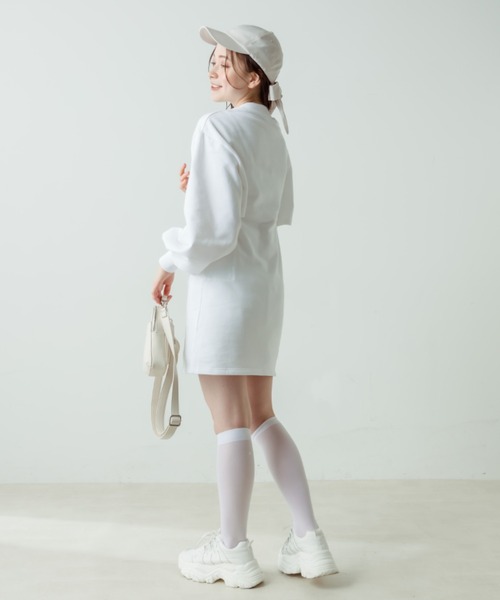 OLIVE des OLIVE(オリーブデオリーブ)の「プチハイスウェットワンピース(ワンピース・レディース・オートミール/オフホワイト/ネイビー・FREE)」の5枚目の写真