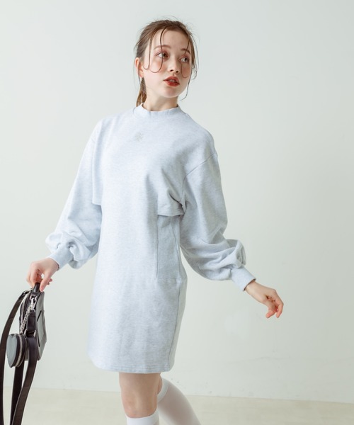 OLIVE des OLIVE(オリーブデオリーブ)の「プチハイスウェットワンピース(ワンピース・レディース・オートミール/オフホワイト/ネイビー・FREE)」の16枚目の写真