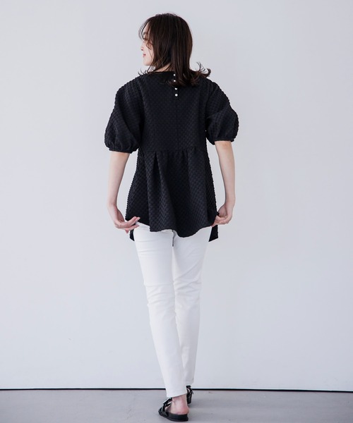 Emma Taylor(エマテイラー)の「イージーケアペプラムジャガードブラウス(シャツ/ブラウス・レディース・ホワイト/ブラック・FREE)」の13枚目の写真