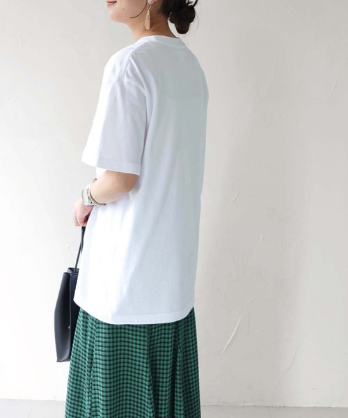 HER CLOSET(ハークローゼット)の「【shemoshelly】WEB限定ナンバーラインロゴTシャツ(Tシャツ/カットソー・レディース・ホワイト/ブラック・S/M/L)」の4枚目の写真