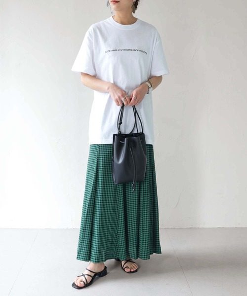 HER CLOSET(ハークローゼット)の「【shemoshelly】WEB限定ナンバーラインロゴTシャツ(Tシャツ/カットソー・レディース・ホワイト/ブラック・S/M/L)」の5枚目の写真