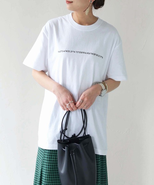 HER CLOSET(ハークローゼット)の「【shemoshelly】WEB限定ナンバーラインロゴTシャツ(Tシャツ/カットソー・レディース・ホワイト/ブラック・S/M/L)」の3枚目の写真