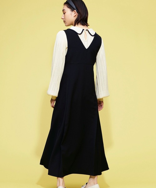 FOREVER 21(フォーエバー トゥエンティーワン)の「【FEMININE】プリーツ深Vネックジャンスカ(ワンピース・レディース・ベージュ/ブラック・MEDIUM/SMALL)」の5枚目の写真