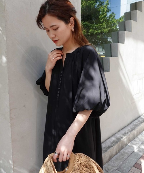 CORNERS(コーナーズ)の「CORNERS by KR 2wayバルーンスリーブワンピース(ワンピース・レディース・ブラック/オフホワイト/ライトベージュ/グリーン/ネイビー/ブラウン・M/L)」の11枚目の写真