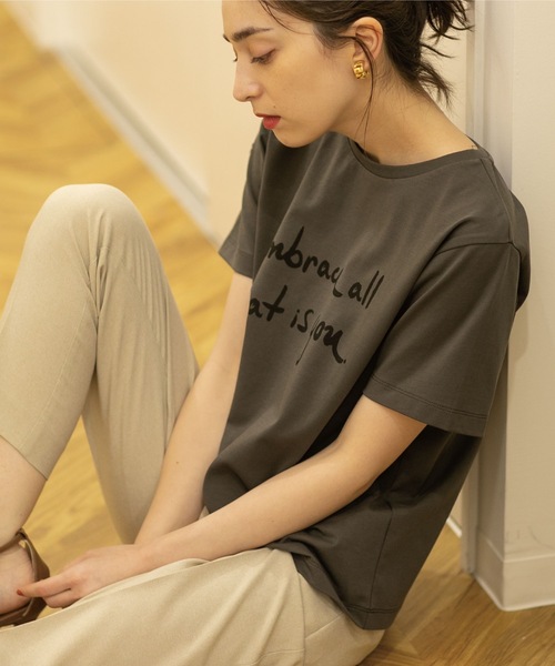 OPAQUE.CLIP(オペークドットクリップ)の「◆ロゴプリントTシャツ(Tシャツ/カットソー・レディース・チャコールグレー/ライトオレンジ系/ホワイト系/ベビーピンク・38/36/40)」の17枚目の写真