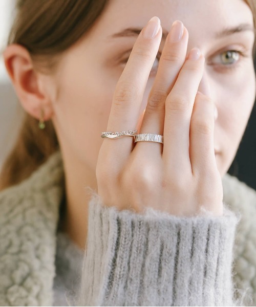 Ops.（オプス）の「アクセサリー リング レディース シルバー925 シンプル 【mielikki-pudota-ring ミエリッキ・プドタ】（リング・レディース・シルバー/イエローゴールド・11号/13号/15号）」の4枚目の写真