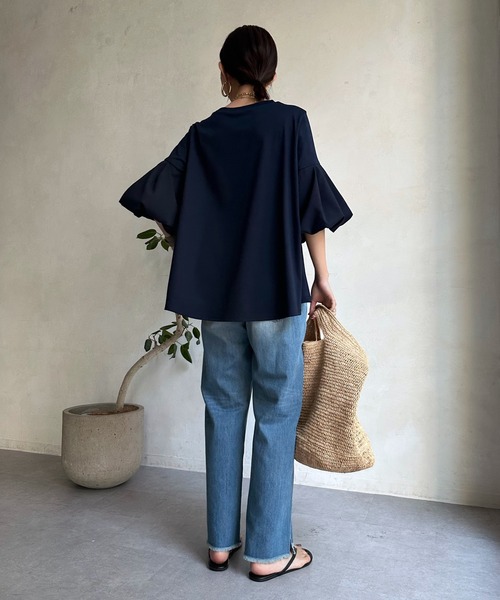 DouDou（ドゥドゥ）の「ライトオンス裾スリットデニム（デニムパンツ・レディース・スカイブルー/ブルー・36/38）」の13枚目の写真