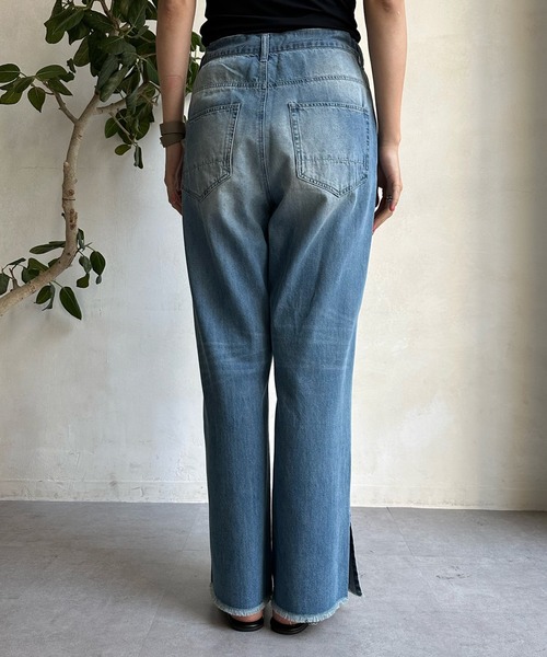 DouDou（ドゥドゥ）の「ライトオンス裾スリットデニム（デニムパンツ・レディース・スカイブルー/ブルー・36/38）」の15枚目の写真