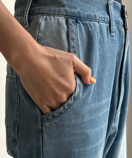 DouDou（ドゥドゥ）の「ライトオンス裾スリットデニム（デニムパンツ・レディース・スカイブルー/ブルー・36/38）」の18枚目の写真