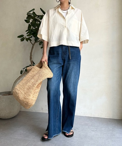 DouDou（ドゥドゥ）の「ライトオンス裾スリットデニム（デニムパンツ・レディース・スカイブルー/ブルー・36/38）」の20枚目の写真