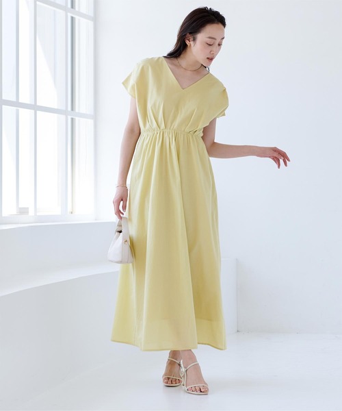 UR'S（ユアーズ）の「コットンVネックフレンチスリーブ