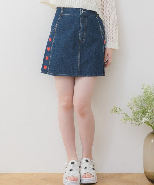 ems excite（エムズエキサイト）の「ハート刺繍台形ミニSK（スカート