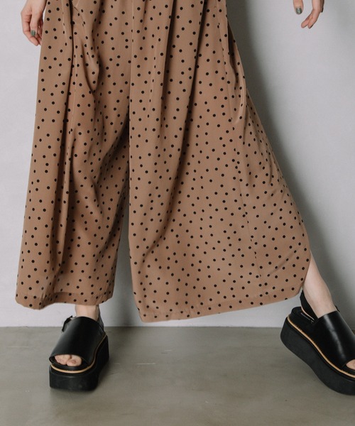 MARECHAL TERRE（マルシャルテル）の「ドットガウチョパンツ