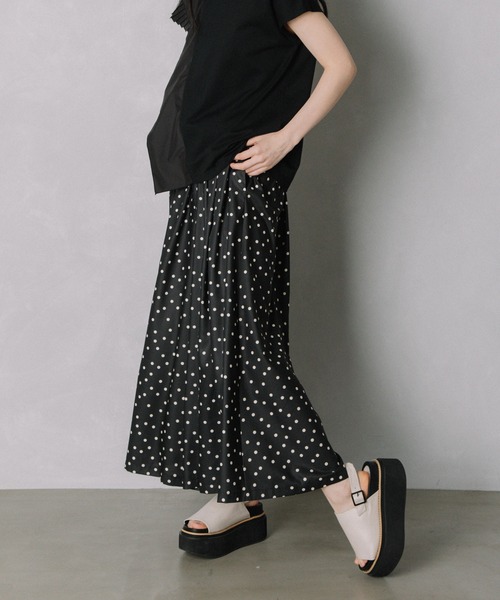 MARECHAL TERRE（マルシャルテル）の「ドットガウチョパンツ