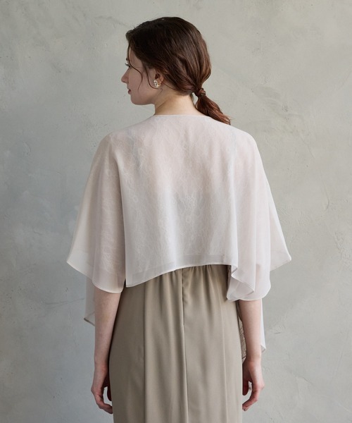 AIMER（エメ）の「シフォン×レース リバーシブルストール（ストール/ショール・レディース・ブラック/オフホワイト/グレイッシュベージュ/ベージュ・FREE）」の17枚目の写真