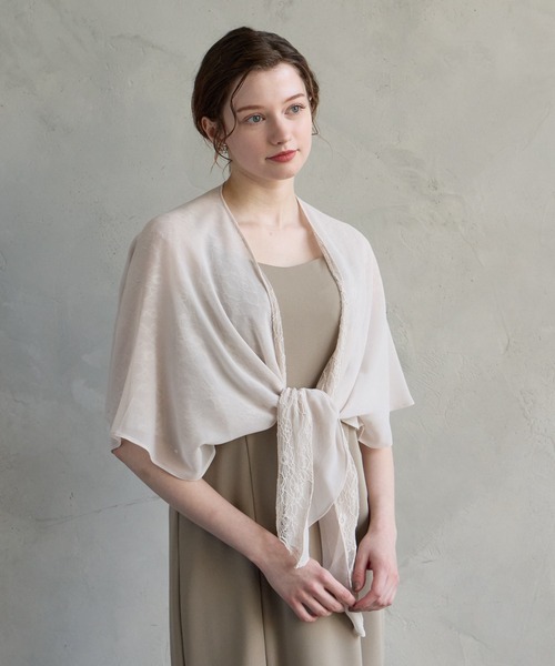 AIMER（エメ）の「シフォン×レース リバーシブルストール（ストール/ショール・レディース・ブラック/オフホワイト/グレイッシュベージュ/ベージュ・FREE）」の18枚目の写真