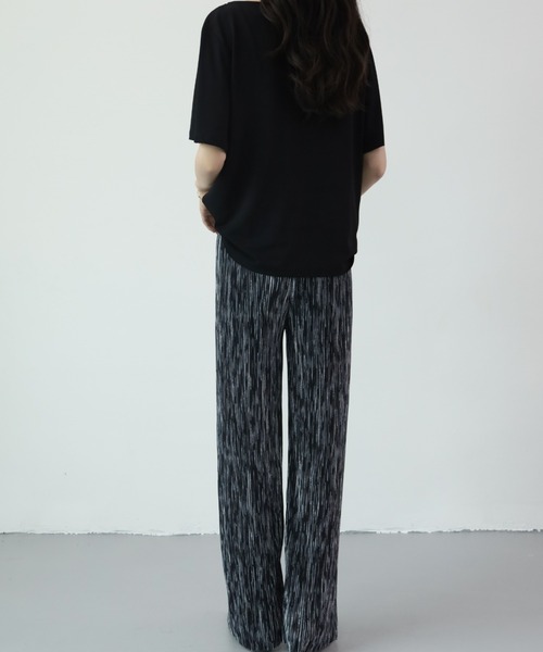 emi+(エミプラス)の「マーブルカラーストレートセミワイドパンツ(その他パンツ・レディース・ブラック/グリーン/パープル・FREE)」の12枚目の写真