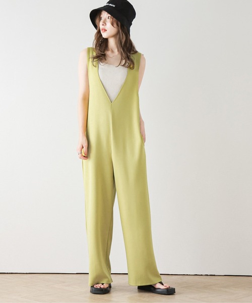 SUGAR BISKET（シュガービスケット）の「Vネックオールインワン（つなぎ/オールインワン・レディース・ブラック/グレー系その他/グリーン/イエロー/マスタード/グレー/ベージュ・SHORT/MEDIUM/LONG）」の20枚目の写真