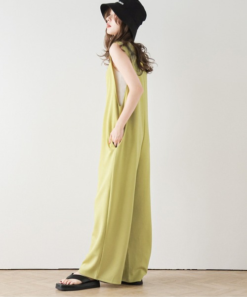 SUGAR BISKET（シュガービスケット）の「Vネックオールインワン（つなぎ/オールインワン・レディース・ブラック/グレー系その他/グリーン/イエロー/マスタード/グレー/ベージュ・SHORT/MEDIUM/LONG）」の21枚目の写真