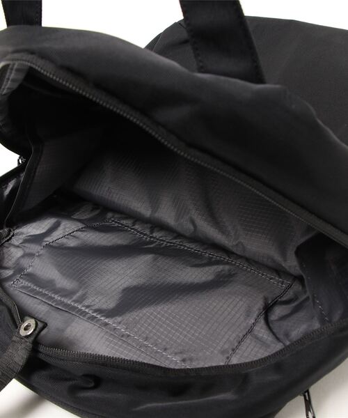 anello(アネロ)の「LAYER 2LAYERD BACKPACK(R)(バックパック/リュック・レディース・ブラック/オレンジ/モスグリーン/ベージュ・-)」の18枚目の写真
