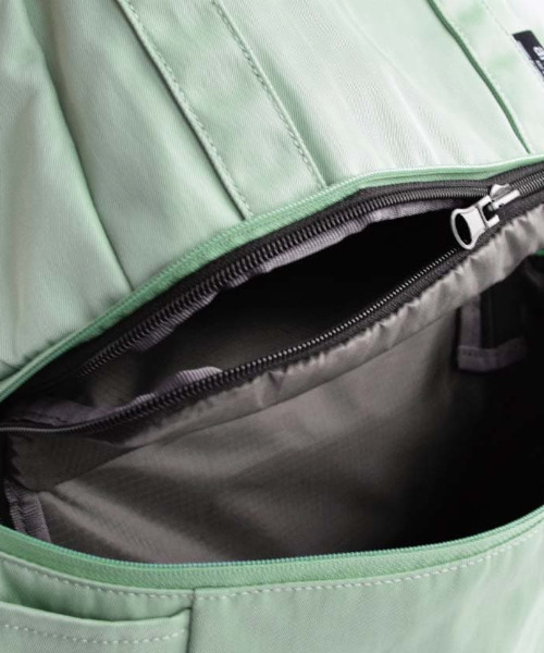 anello(アネロ)の「LAYER 2LAYERD BACKPACK(R)(バックパック/リュック・レディース・ブラック/オレンジ/モスグリーン/ベージュ・-)」の12枚目の写真