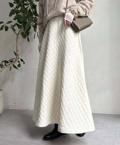 DouDou(ドゥドゥ)の「キルティングフレアスカート(スカート・レディース・モカ/ブラック/オフホワイト・FREE)」の2枚目の写真