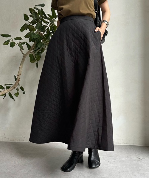 DouDou(ドゥドゥ)の「キルティングフレアスカート(スカート・レディース・モカ/ブラック/オフホワイト・FREE)」の1枚目の写真