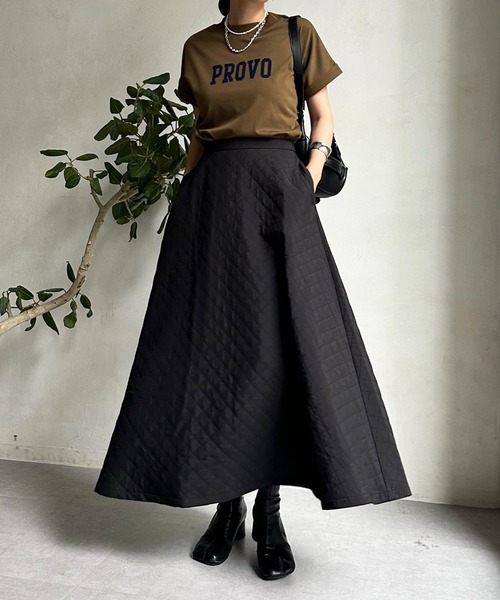 DouDou(ドゥドゥ)の「キルティングフレアスカート(スカート・レディース・モカ/ブラック/オフホワイト・FREE)」の4枚目の写真