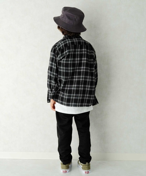 ZI-ON(ジーオン)の「ちょいオーパーサイズネルチェックシャツ(シャツ/ブラウス・キッズ・レッド系その他/グリーン/ホワイト×ブラック/ベージュ/ダークベージュ/レッド・150cm/130cm/120cm/140cm/160cm)」の8枚目の写真