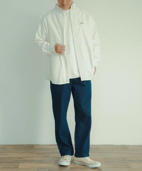 ITEMS URBANRESEARCH（アイテムズ アーバンリサーチ）の「ワンポイント刺繍 OXボタンダウンシャツ（シャツ/ブラウス・メンズ・オフホワイト/チャコールグレー/ブルー・MEDIUM/LARGE）」の7枚目の写真