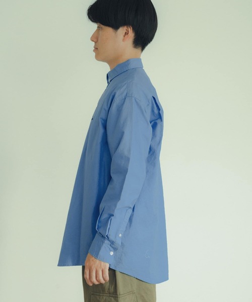 ITEMS URBANRESEARCH（アイテムズ アーバンリサーチ）の「ワンポイント刺繍 OXボタンダウンシャツ（シャツ/ブラウス・メンズ・オフホワイト/チャコールグレー/ブルー・MEDIUM/LARGE）」の20枚目の写真