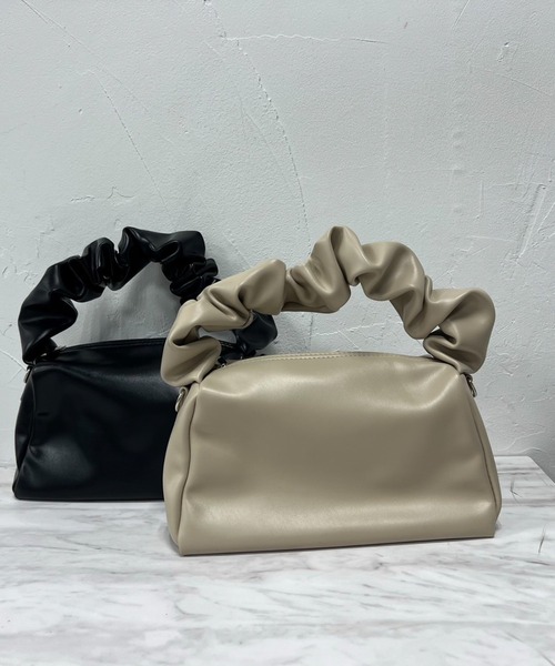 VICKY（ビッキー）の「【KOREAN ITEM】クシュクシュハンドショルダーバッグ（ハンドバッグ・レディース・ブラック/ベージュ・FREE）」の20枚目の写真