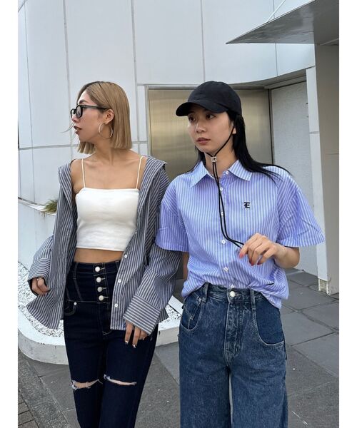 EMODA（エモダ）の「2WAY OVER SH（シャツ/ブラウス・レディース・ブルー/ブラック/ホワイト・FREE）」の4枚目の写真