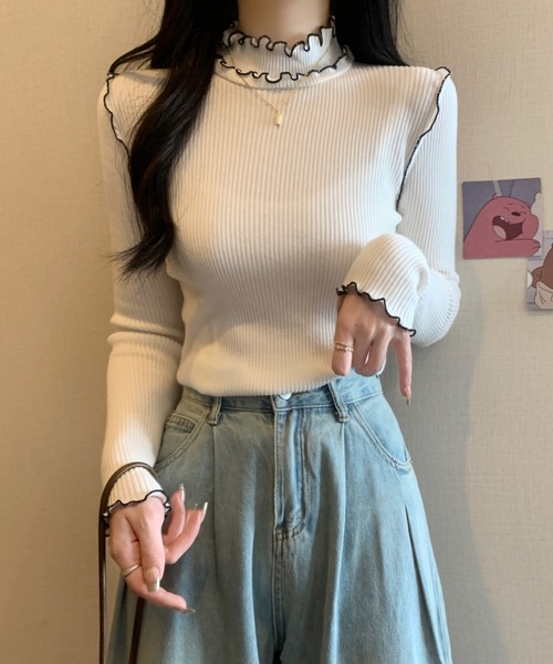 ECLIN(エクラン)の「配色メロウハイネックリブニットトップス(ニット/セーター・レディース・ブラック/グレー/アイボリー・FREE)」の1枚目の写真