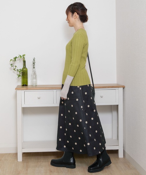 POU DOU DOU（プードゥドゥ）の「バイカラーアームリブニット（ニット/セーター・レディース・ブラック/オフホワイト/グレー/ライトグリーン・3）」の9枚目の写真