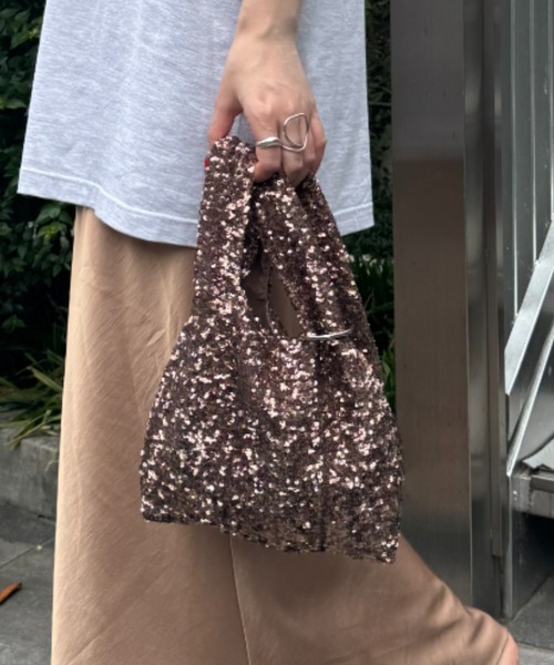 CIAOPANIC TYPY（チャオパニックティピー）の「【新色追加！！】カラビナ付きスパンコールBAG（ハンドバッグ・レディース・ブラック/グレー/シルバー/ピンク/ミント/ホワイト/ブラウン・ONE SIZE）」の4枚目の写真